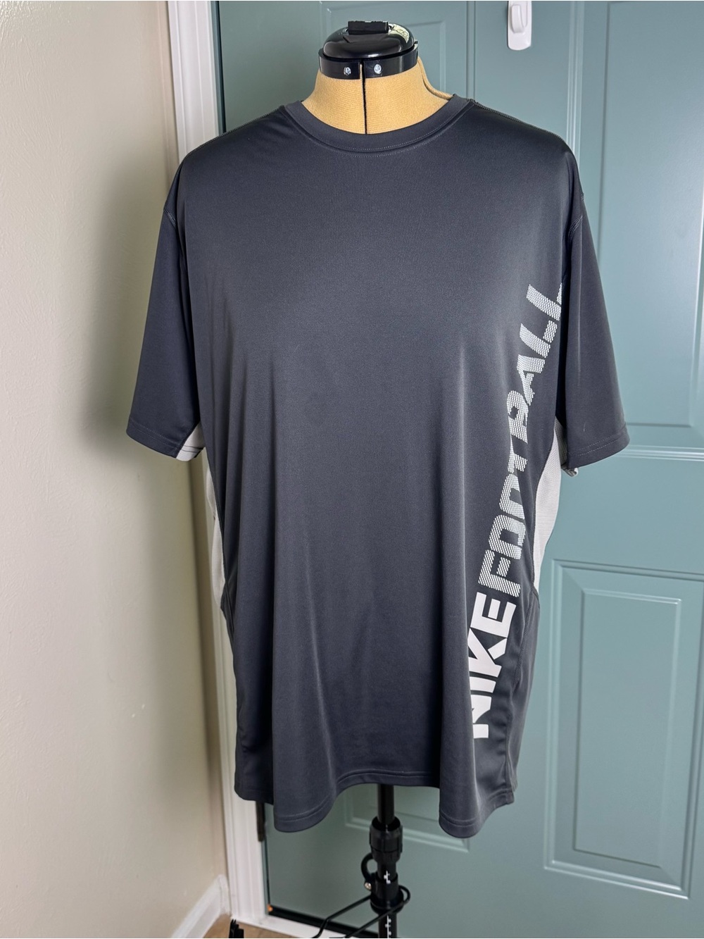 Nike Football Dri Fit Gray Athletic Shirt Size L